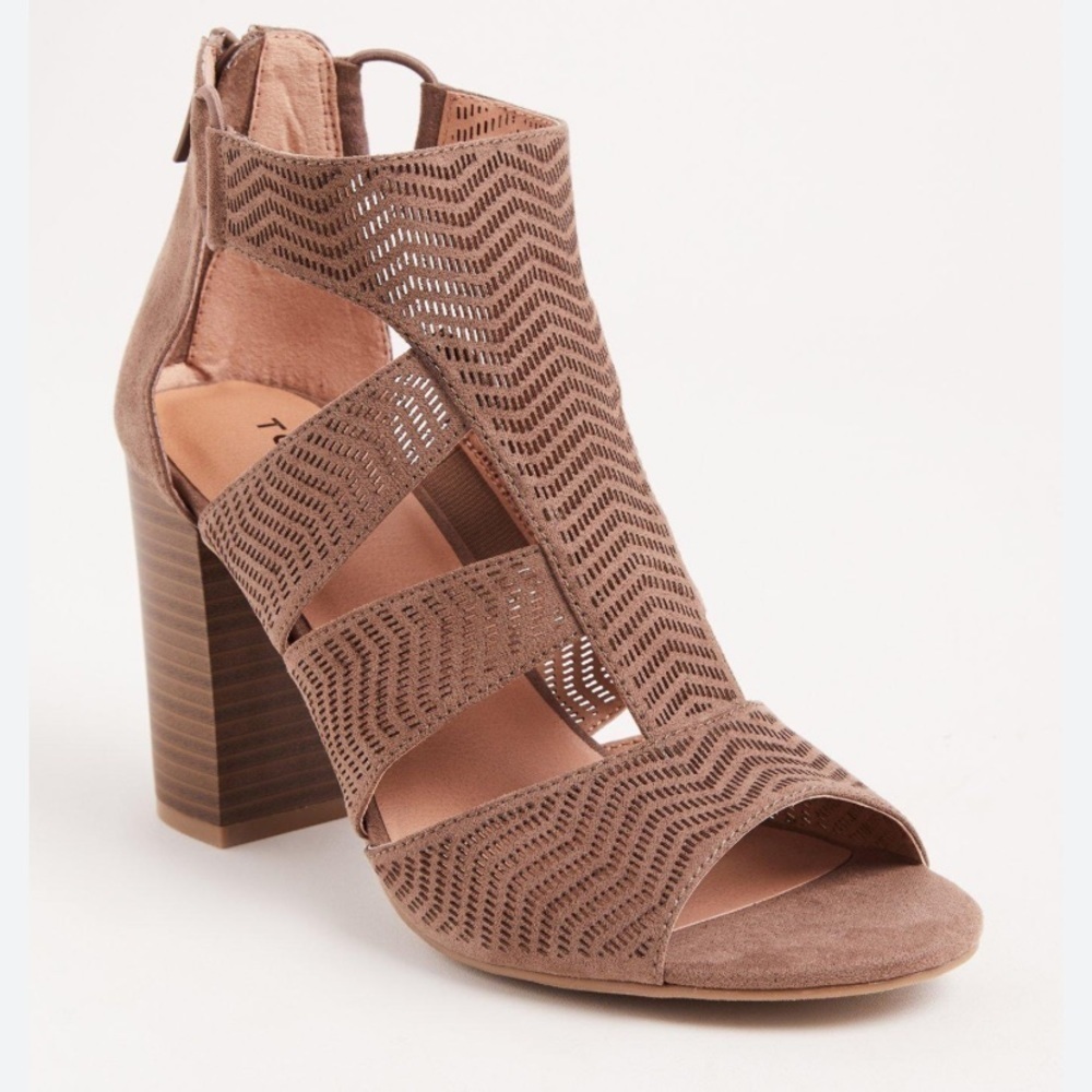 Torrid 4H olive cutout heeled booties perforated size 7W